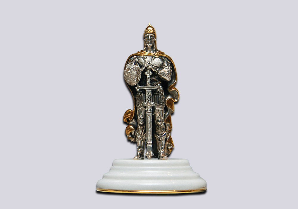 Статуэтки богатырей. Илья муромец фигурка. Статуэтки богатырей. Фигура богатыря. Статуэтки богатырей.